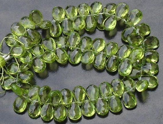 最高品質のペリドットのファセットペアシェイプブリオレット