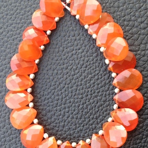 5 gematchte paren, gloednieuwe, CARNELIAN gefacetteerde peervormige briolettes, 10x13mm lange maat, gekalibreerde grootte, bijpassende paren.
