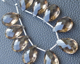 2 pares combinados de Briolettes facetadas de CUARZO AHUMADO en forma de PERA, tamaño 20 x 13 mm. Excelente artículo a bajo precio