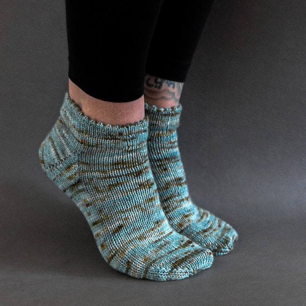 DAINTY Socks Knitting Pattern