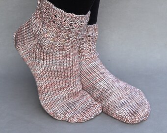 FLOAT Socks Knitting Pattern
