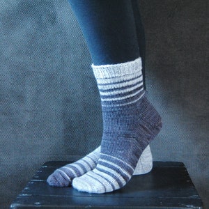 OBVERSE Socks Knitting Pattern image 2