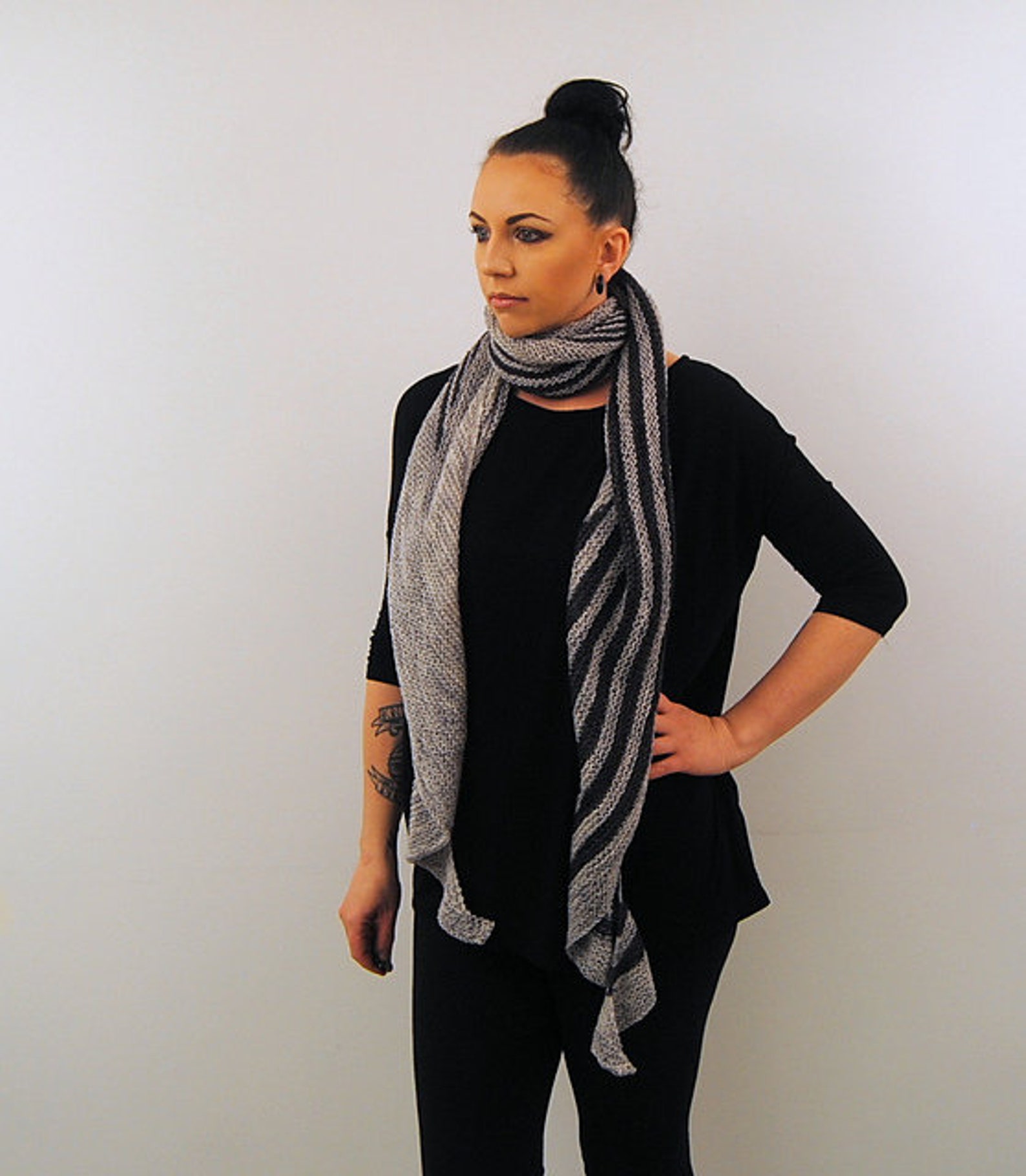 CONTINUA Knitting Pattern PDF Fingering Weight Shawl - Etsy