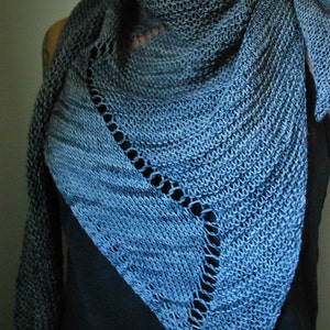 DEVIATE Shawl PDF Pattern image 1