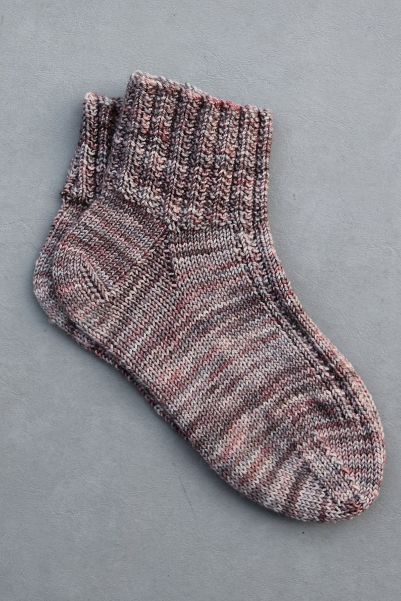 FURROW Socks Knitting Pattern image 2