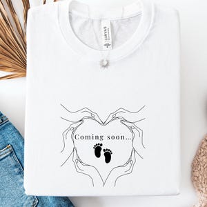 Coming Soon Pregnancy Shirt,Pregnancy Reveal, Baby Reveal Shirt, Pregnancy Announcement T-shirt, Gift for Pregnant Women Baby Reveal Gift,