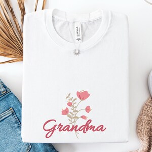 Grandma Shirt, Gift for Grandma, Pregnancy Announcement, Floral Grandma Shirt, Flowers Grandma Shirt, Cute Grandma Shirt, Grandmother Shirt