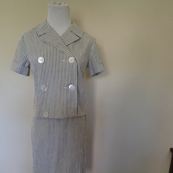 50s 60s Vintage Gray Stripe Seersucker Suit Double Breasted Top & Skirt Set S Small