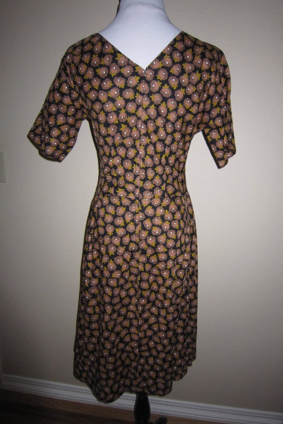 Vintage 50s 60s Pleated Dress Brown Floral Cotton… - image 5