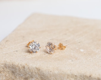 Orecchini in oro giallo 18k e Zirconia Cubica - Obow