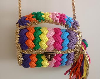 Design speciale per le donne, borsa tote quadrata, regalo speciale, borsa da braccio, borsa a tracolla all'uncinetto fatta a mano, borsa lavorata a maglia colorata, struttura in corda di metallo
