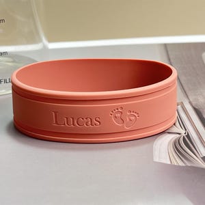 Etichette per bottiglie in silicone, fascette per bottiglie personalizzate, etichette per bottiglie per bambini/acqua/sport, etichette per tazze con beccuccio, etichette con nome inciso, regalo per famiglia, mamma, bambino