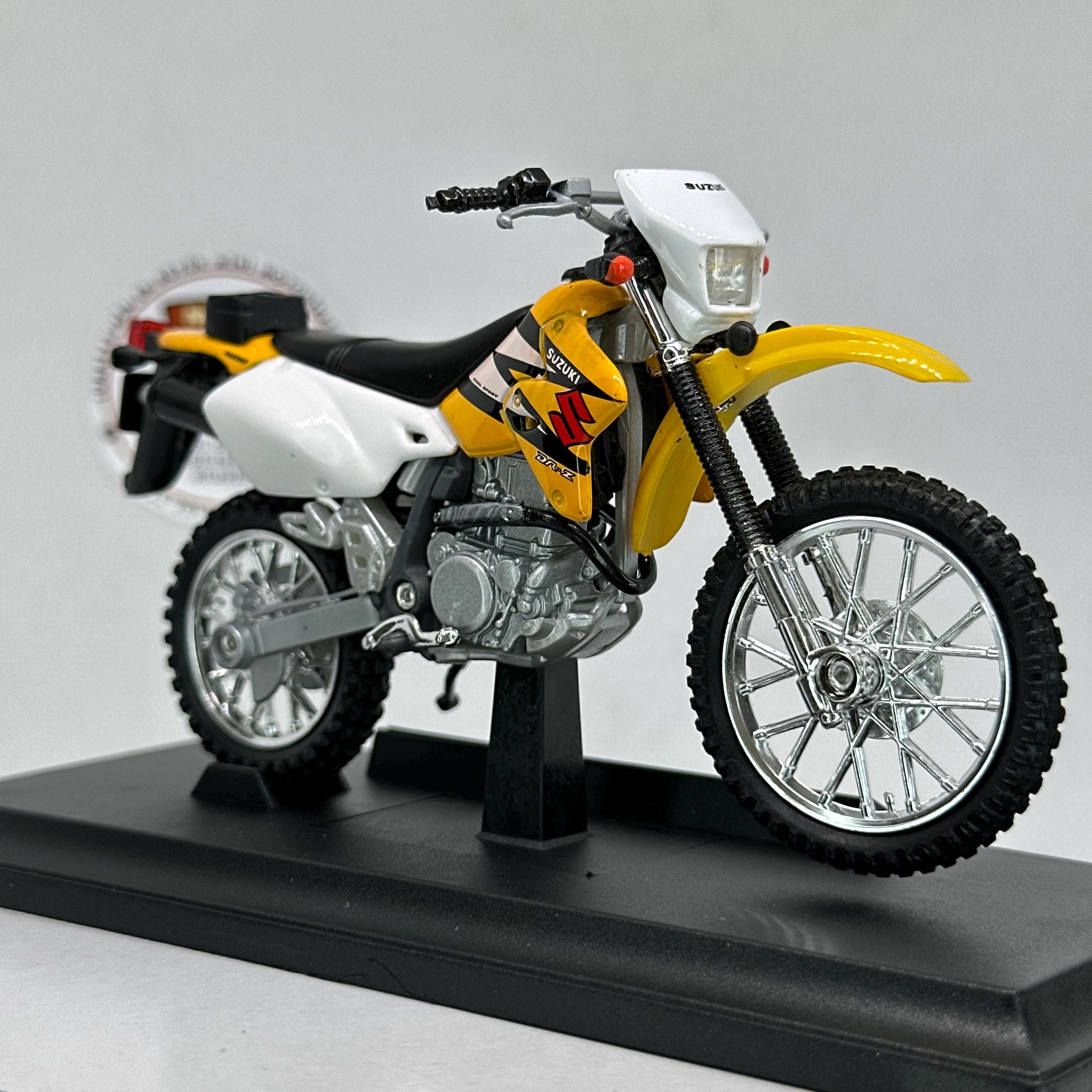Suzuki DR-Z400S Diecast Motorcycle Model 1:18 Scale - Collectible