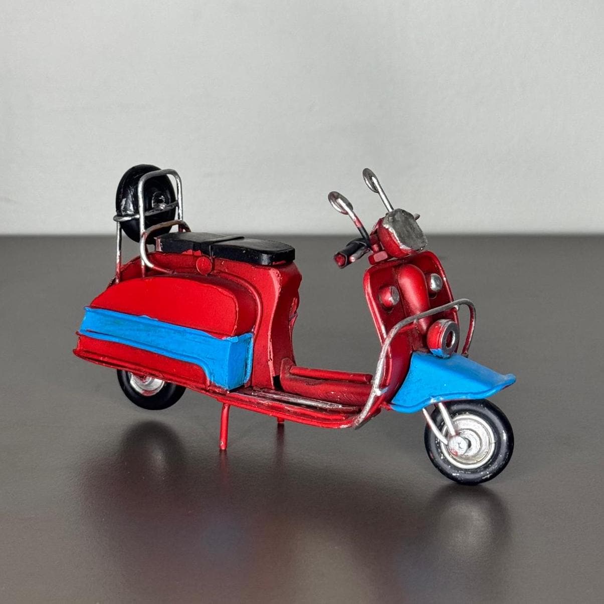 スチール製ミニベスパ‼️RED‼️ スチール製ミニベスパ‼️RED‼️ - メルカリ