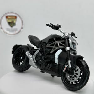 Ducati XDiavel S moto moulée sous pression | Échelle 1:18, modèle en métal noir