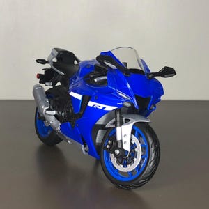 Yamaha R1 2021 Diecast Model Motorcycle | 1:12 Scale Blue Superbike | Display Motorbike for Collectors