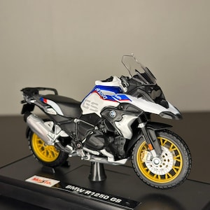 BMW R1250 GS Diecast Motorcycle 1:18 | Adventure Touring Model | BMW Licensed Collectible | Gift for Biker | Desk Decor