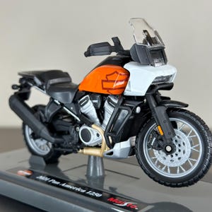 Modèle réduit de moto Harley-Davidson Pan America 1250 moulé sous pression - Noir, orange, reflets blancs - Alliage de zinc, résistant aux intempéries, jouet de collection