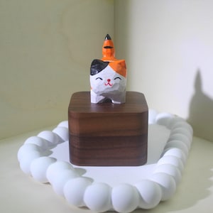Wooden Cat Jewelry Box – Hand-Carved Square Ring Box with Custom Engraving, Personalized Gift for Cat Lovers