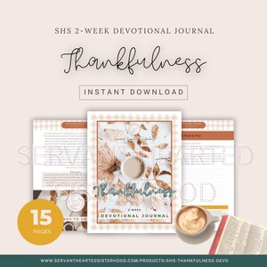 Può includere: Un diario devozionale digitale intitolato "Thankfulness" con una combinazione di colori beige e marrone. La copertina presenta una tazza di caffè, foglie autunnali e il testo "2-Week Devotional Journal". Il diario è di 15 pagine ed è disponibile per il download immediato.