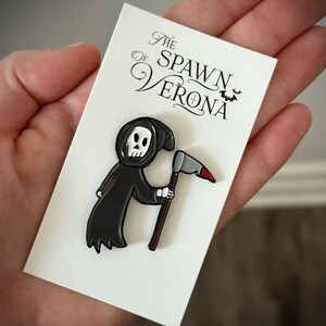 The Reaper Pin, The Spawn of Verona, Gwens Pin image 2