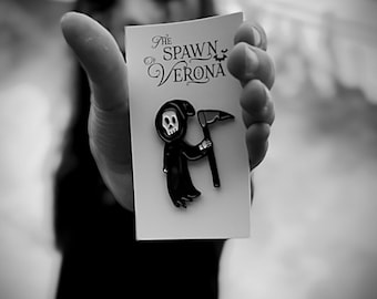 The Reaper Pin, The Spawn of Verona, Gwen’s Pin