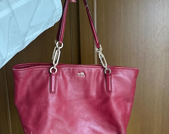 Vintage Coach Pebbled Leather Tote Bag | Crimson Berry Red, Gold Chain Handles