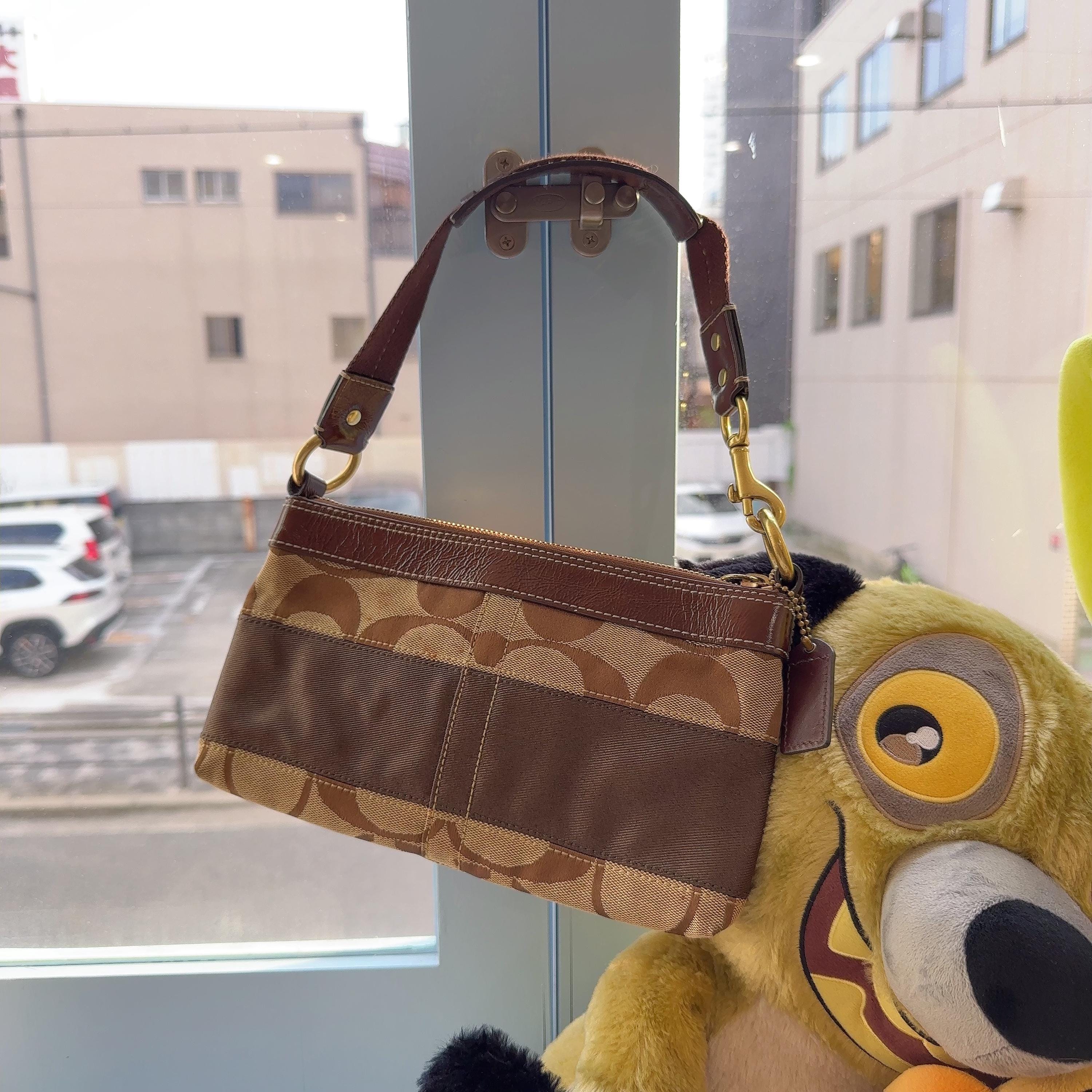 Vintage Coach Demi Pouch: Signature Canvas & Leather Y2K Wristlet