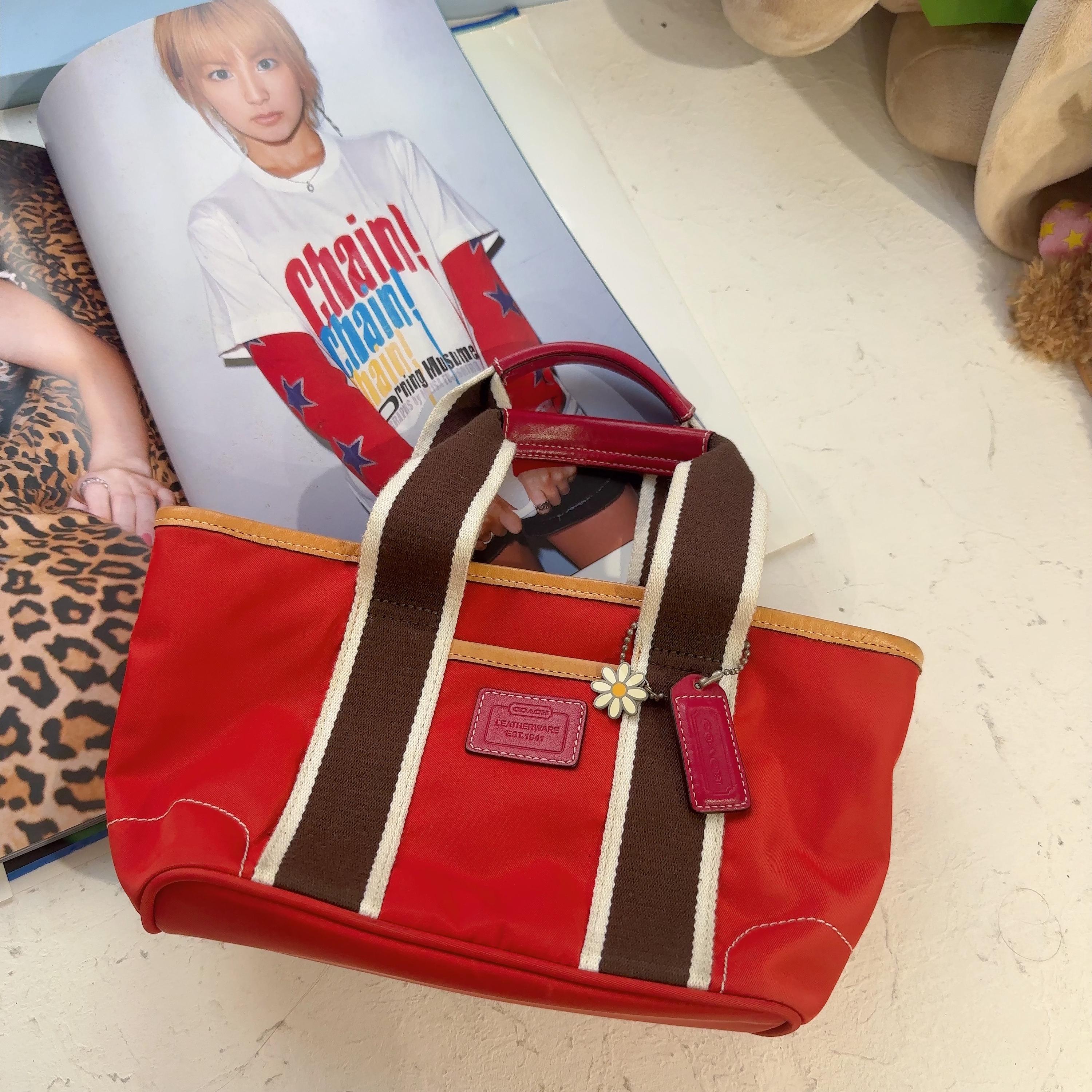 バッグ COACH Hamptons llic Optic Mini Rare Vintage Coach Hamptons Mini Tote Bag: Red Nylon, Brown Leather