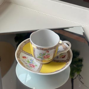 Beautiful Avon teacup with saucer, Vintage designed 1985, Collectibles