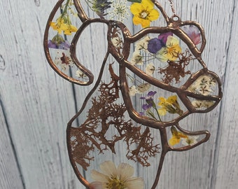 Pressed flower stained glass Big horn sheep