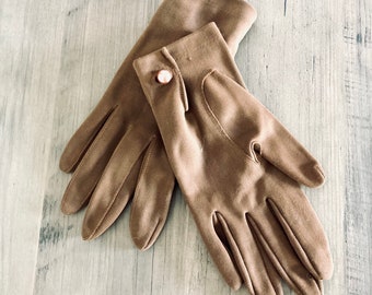 tan cotton gloves