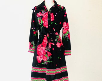 Vintage 1960’s Classic Mod Dress / Retro Black and Pink Floral Shift Party Dress Size Medium