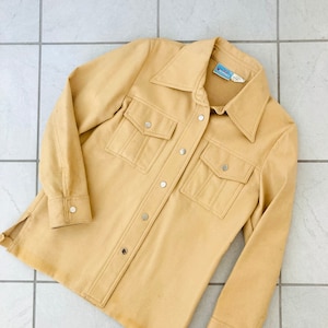 1970’s Retro Tan Vinyl Jacket / Vintage Beige Cotton Interior Snap Button Front Cowgirl Shirt Size Small &quot;Country Western