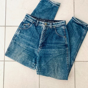 RARE Wrangler Blue Jeans / Vintage 1990’s High Waist Silverlake Jeans Denim Pants Size 28X28
