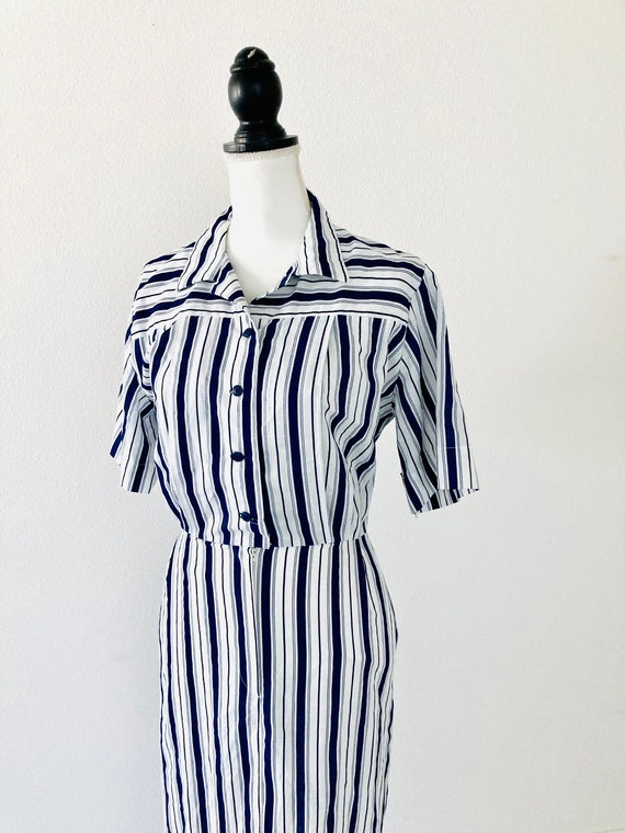 Blue and White Striped Casual Dress / Vintage 197… - image 4