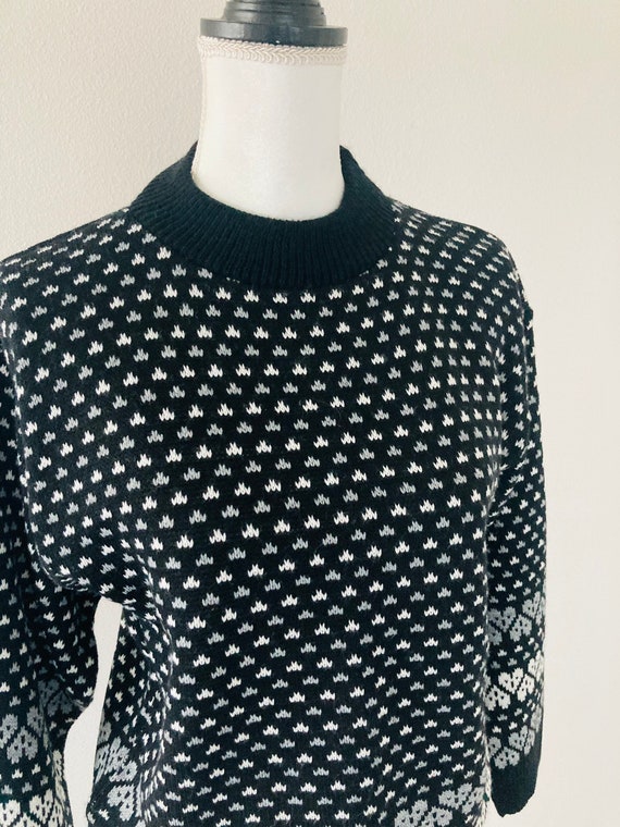 Black and White Pullover Sweater / Vintage 1990’s… - image 2