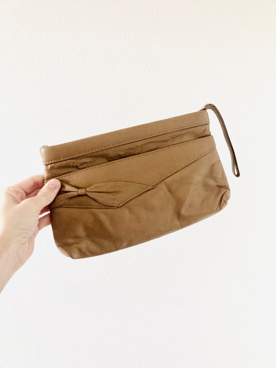 Tan Brown Clutch Bag Purse / Vintage 1980’s Wristl