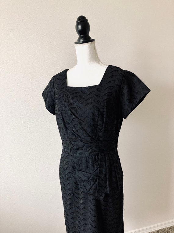 Vintage 1950's Wiggle Dress / Classic Hourglass F… - image 4