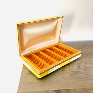 Retro Yellow Floral Ring Holder Jewelry Box Organizer 1960’s Travel Case
