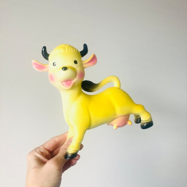 Tillie From Tillamook Cow Toy / Soft Rubber Vintage Figurine Cheese Mascot Squeaky Toy