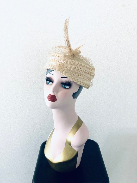 Vintage 1960’s Pillbox Hat / Womans Beige Tan Cel… - image 2