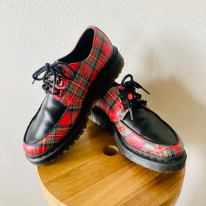Dr. Martens Red Plaid & Black Leather Lace-Up Oxfords Tartan Boots Red Plaid Doc Martens MARTENS Tartan 1460 Black  main image 4