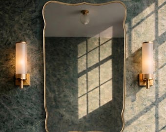 Espejo asimétrico ondulado de latón, espejo de pared orgánico con bordes festoneados, espejo rectangular curvo irregular para baño, dormitorio y recibidor.