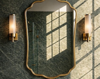 Espejo de latón festoneado simétrico, espejo de pared ondulado orgánico, espejo de tocador con marco de latón antiguo, espejo de baño irregular, espejo escultural.