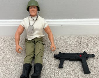 1992 Hasbro GI Joe Hall Of Fame Basic Training Grunt 12”  Figure w/accessories