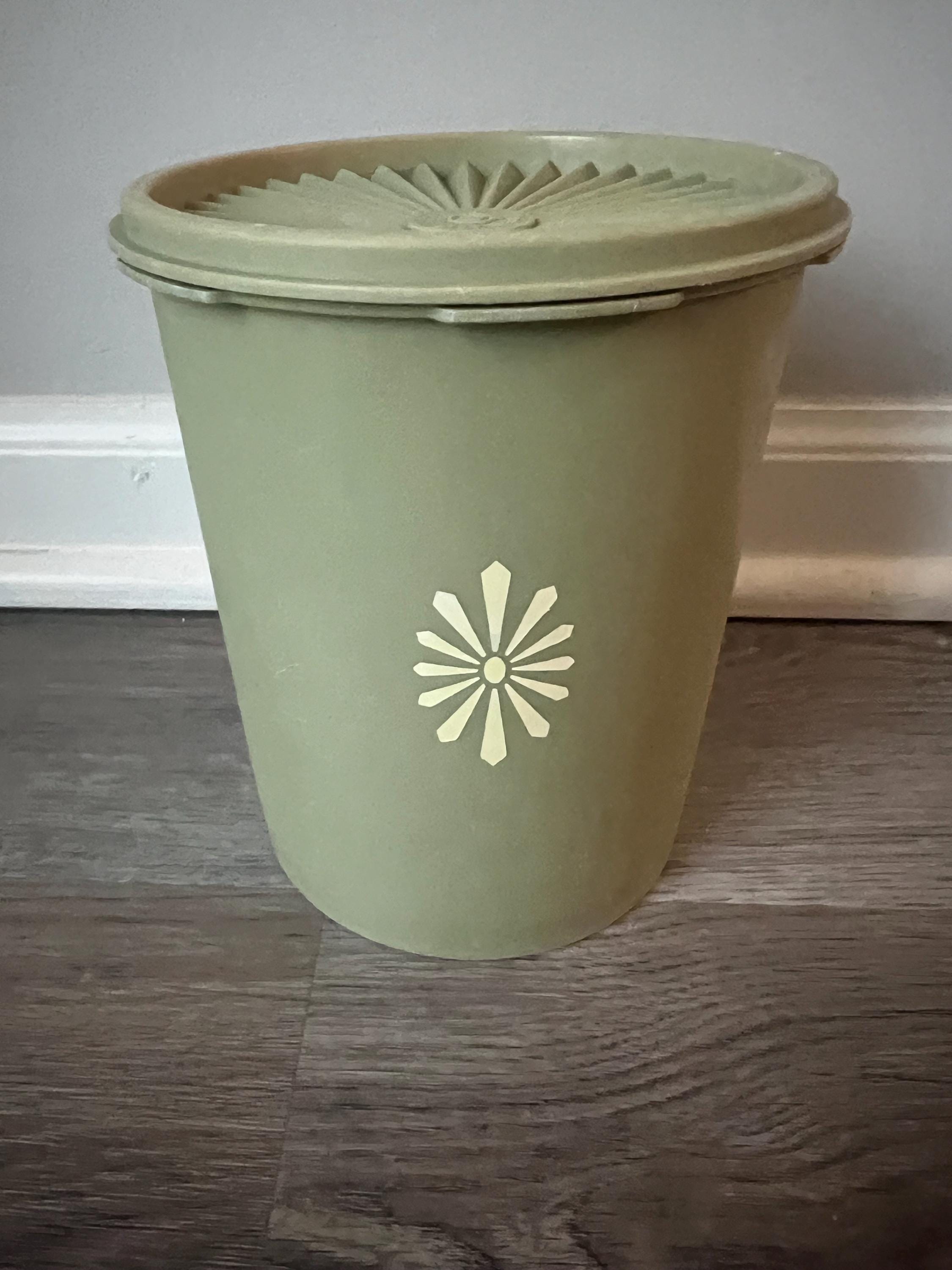 Tupperware canister - Etsy 日本