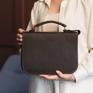 Custodia per Bibbia in pelle incisa, Custodia per Bibbia con cerniera, Custodia per Bibbia personalizzata, Porta Bibbia in pelle, Porta Bibbia in pelle, Custodia per Bibbia personalizzata