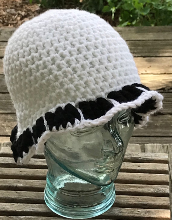 1920’s Antique Crochet Cloche Hat in Black with White Ruffle Trim, Handmade Stunning 1920 main image 3