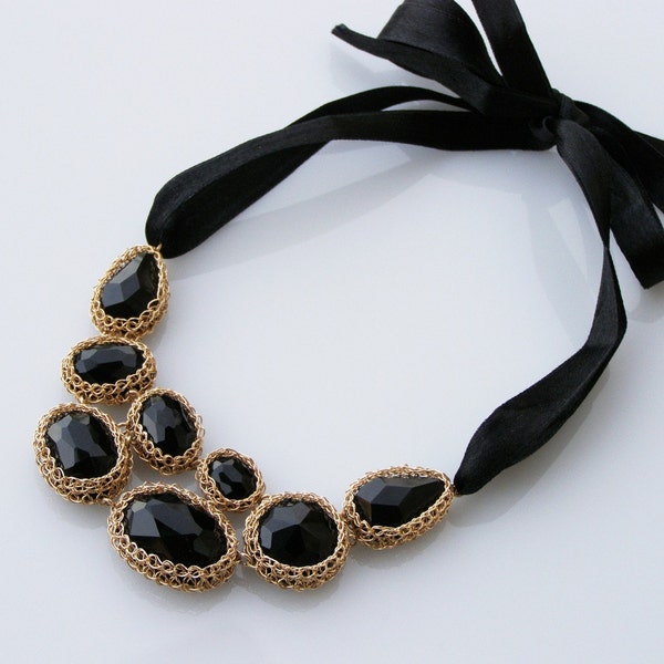 Impressive Crochet Knitting Onyx Stones Necklace - Small Model